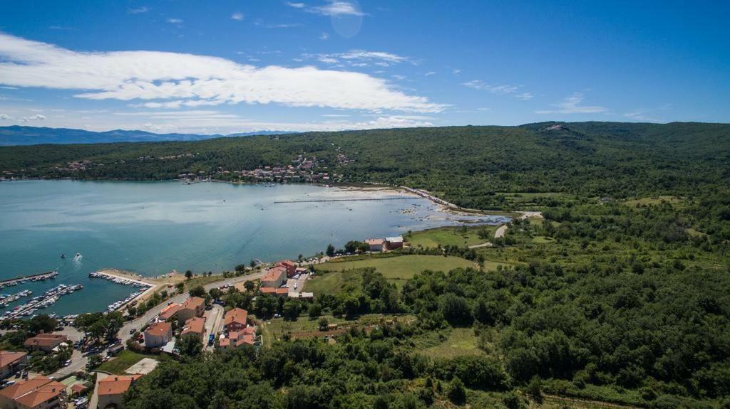 Apartments Ibis Čižići Εξωτερικό φωτογραφία